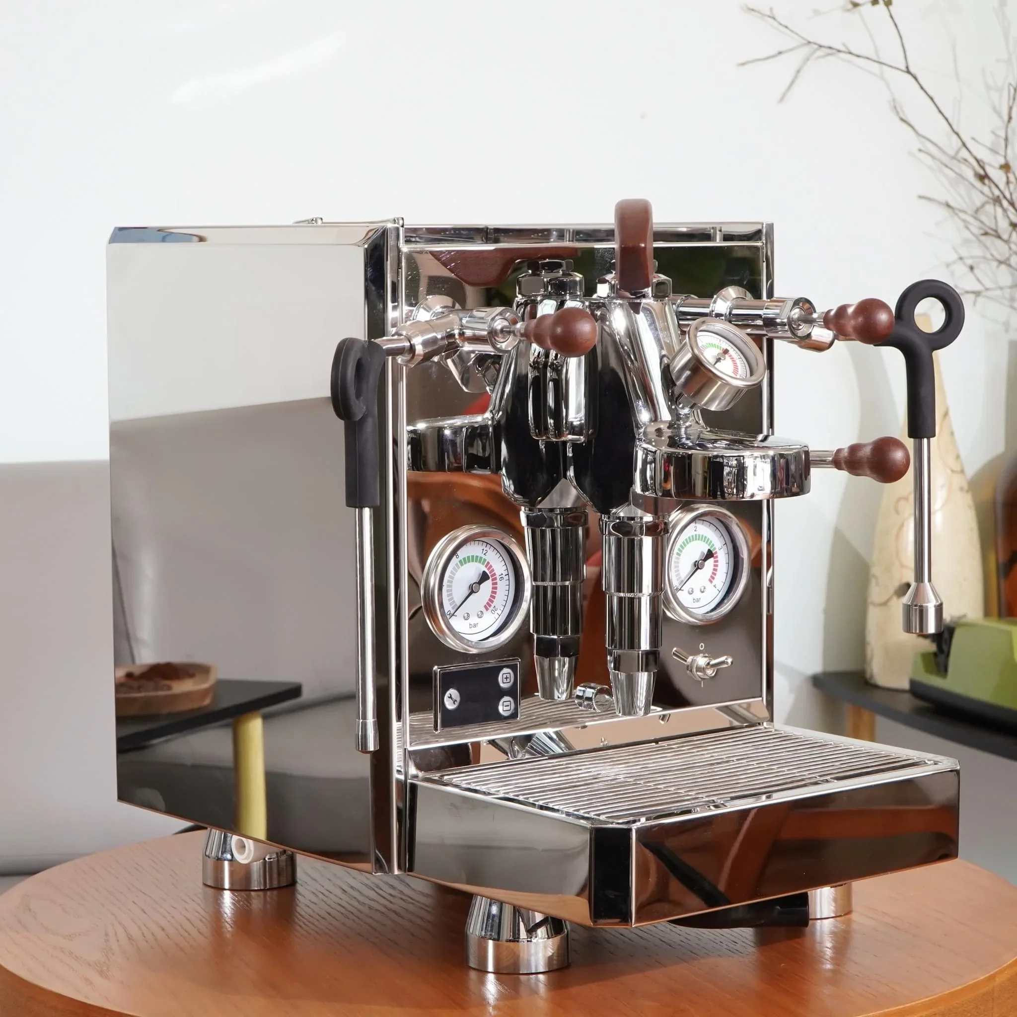 ماكينة قهوة إسبريسو شبه أوتوما - مراجعة Espresso Machine 1 Group E61 وسعره